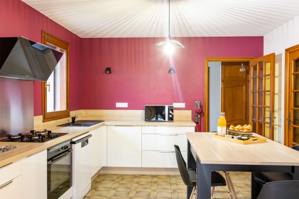 Cuisine ouverte du Gîte La Mondeuse